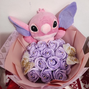 Buchet cu trandafiri de săpun parfumați și Stitch , Casă & Stil de viață, Accesorii pentru decorat casa, Suport de flori, Buchete de flori, Altele, Aranjament de flori, ARTYNOS