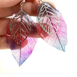 Cercei handmade unicat din rasina si frunze naturale - Artynos.ro
