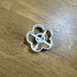 Cutter Decupator Forma lut polimeric floricica - Artynos.ro