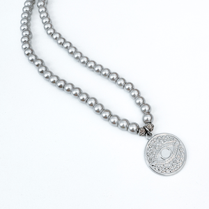 Colier Evil Eye cu perle gri - protectie energii negative - Artynos.ro