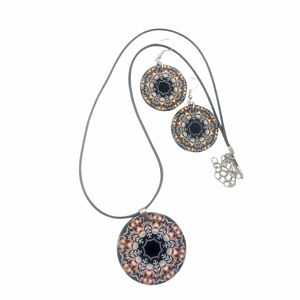 Set colier si cercei lemn, Mandala pearls 3 - Artynos.ro