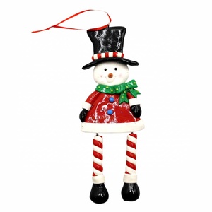 Ornament/ figurina Craciun, om de zapada cu picioare jucause - Artynos.ro