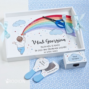 Set prima aniversare curcubeu tava mot personalizata pictata manual - Artynos.ro