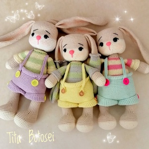 Iepuras crosetat, jucarie handmade, amigurumi, cadou Paste. - Artynos.ro