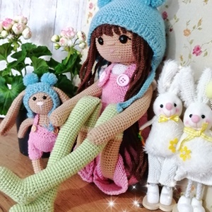 Papusa crosetata, jucărie crosetata, handmade, Cadou Craciun, cadou Paște, cadou fetite, cadou zi nastere - Artynos.ro