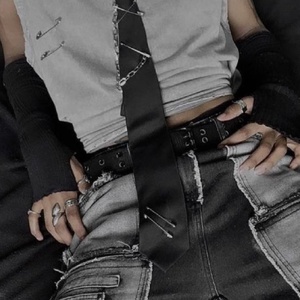Cravata cu lanturi si accesorii metalice, Îmbrăcăminte și modă, Haine bărbați, Cravată, papion, Prelucrarea metalelor, Cravata lant unisex lucrata manual. Sistem de prindere tip banda., ARTYNOS